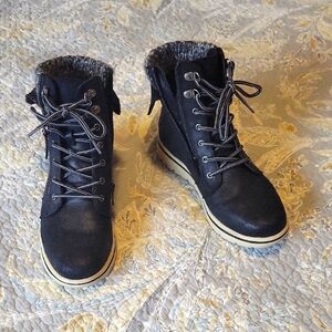 Women's Cliffs Black Winter Boots